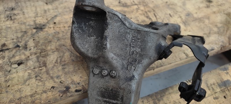 Кронштейн двигателя передний MDX (YD2) 06-13 2008 YD2 3.7 J37A1