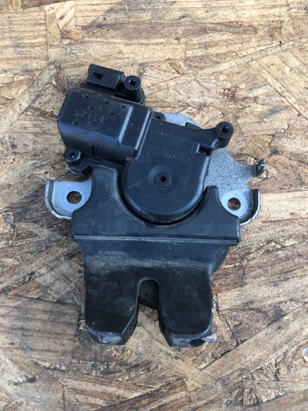 Замок крышки багажника LANCER X 10 15-17 Замок крышки багажника LANCER X 10 15-17