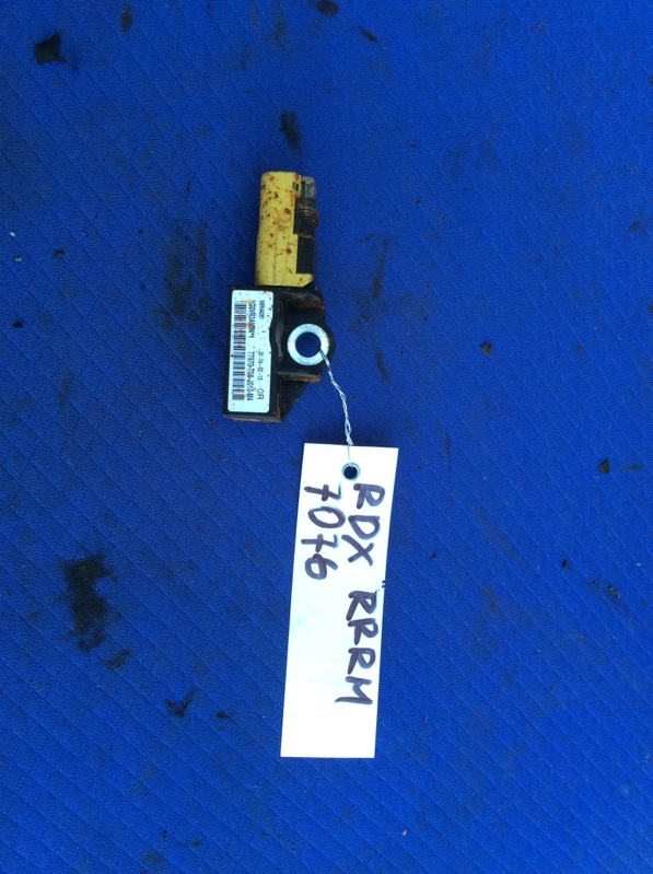 Запчасть датчик удара задний правый ACURA RDX 12-19 Внедорожник 3.5 77970-T0A-J01 Б/У Датчик удара задний правый ACURA RDX 12-19 Внедорожник 3.5 77970-T0A-J01 Б/У
