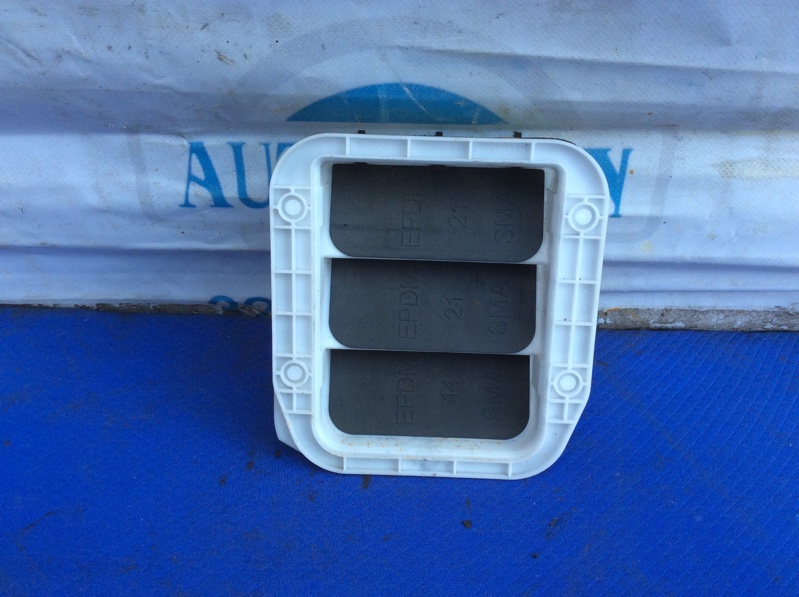 Запчасть клапан вентиляции салона задний правый ACURA RDX 12-19 Внедорожник 3.5 75450-SMA-003 Б/У Клапан вентиляции салона задний правый ACURA RDX 12-19 Внедорожник 3.5 75450-SMA-003 Б/У