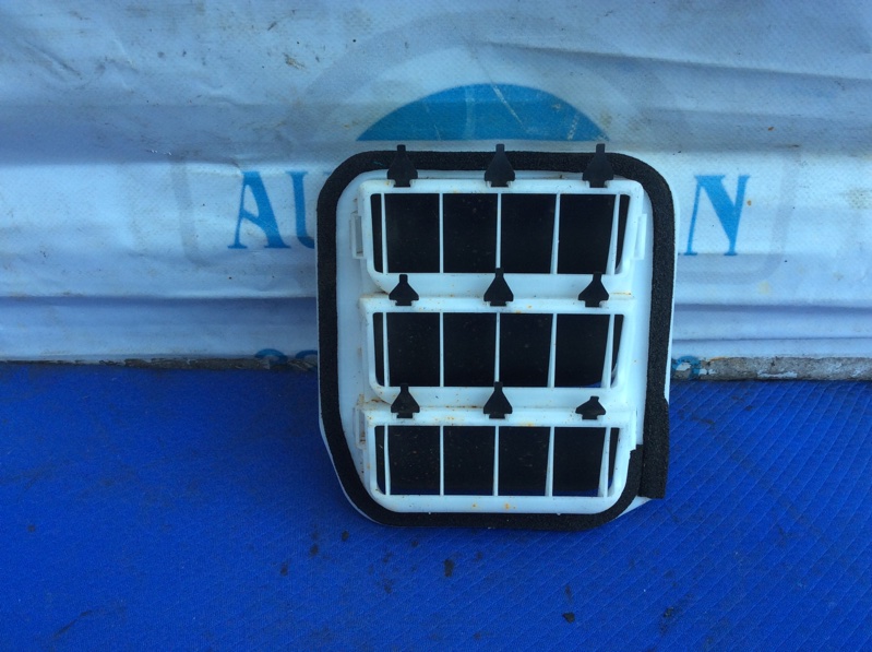 Клапан вентиляции салона задний правый RDX 12-19 Внедорожник 3.5 Клапан вентиляции салона задний правый RDX 12-19 Внедорожник 3.5