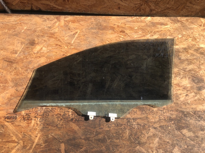 Стекло двери переднее правое NISSAN TIIDA/VERSA C11 04-11 Хетчбек 1.8 Стекло двери переднее правое NISSAN TIIDA/VERSA C11 04-11 Хетчбек 1.8