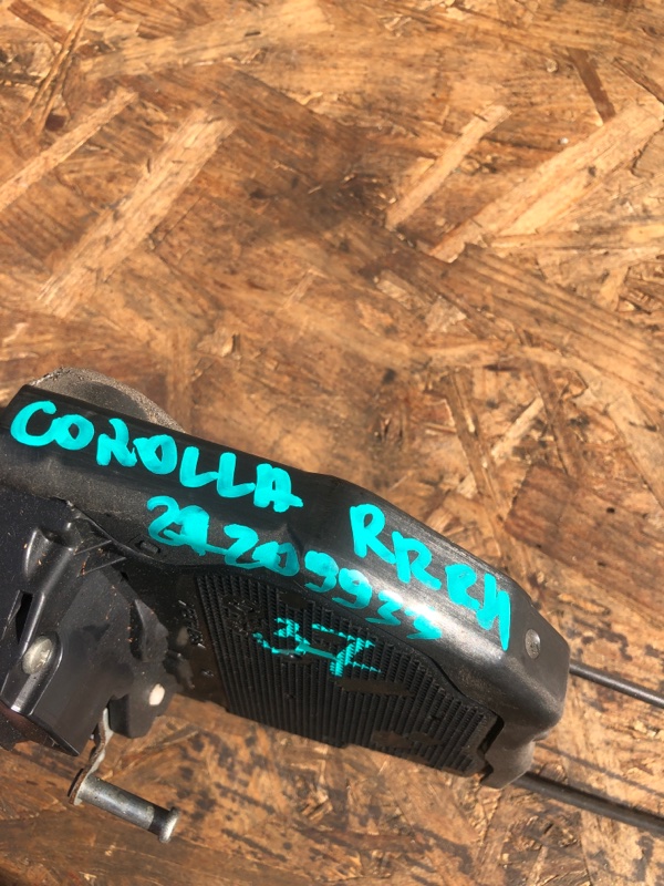 Замок двери задний правый COROLLA 150 06-13