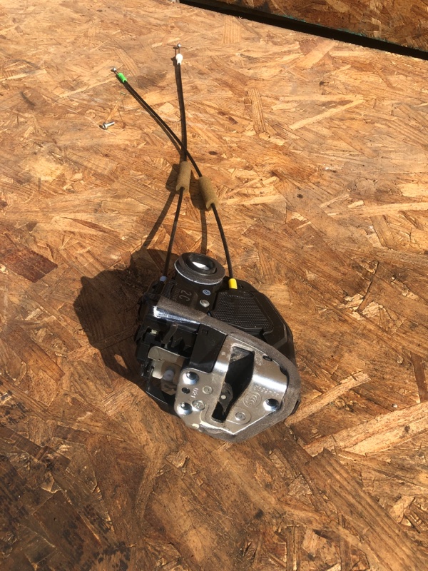 Замок двери задний правый TOYOTA COROLLA 150 06-13