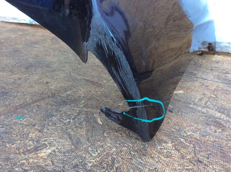 Бампер передний передний GS 12- Седан