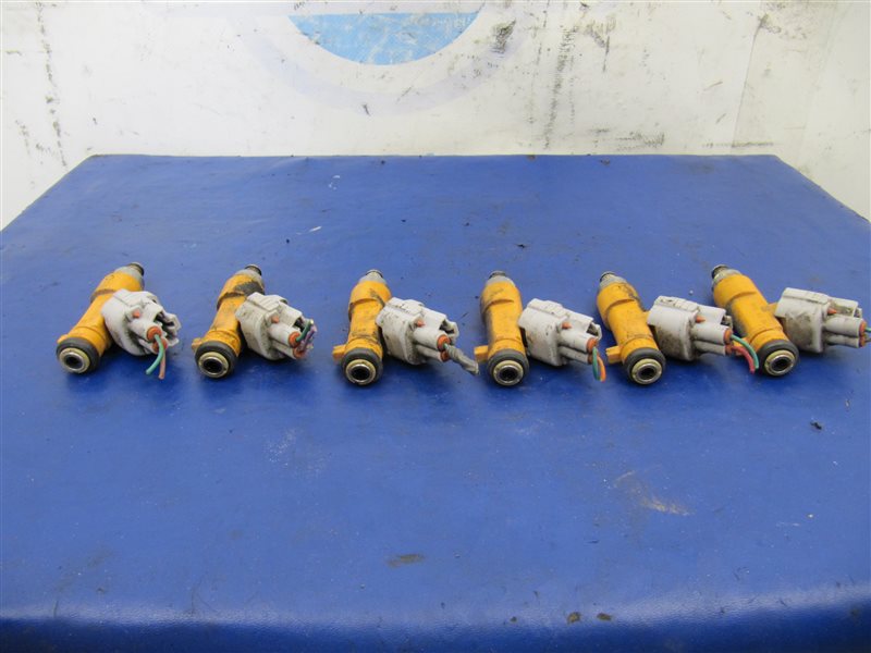 Форсунка топливная Q50 15-20 2015 Седан 3.7 VQ37VHR Форсунка топливная Q50 15-20 2015 Седан 3.7 VQ37VHR