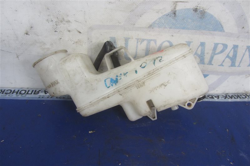 Бачок главного тормозного цилиндра CAMRY 55 14-17 2016 ASV50 2.5 2ARFE