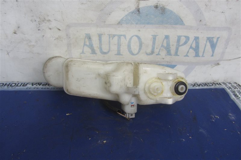 Бачок главного тормозного цилиндра CAMRY 55 14-17 2016 ASV50 2.5 2ARFE