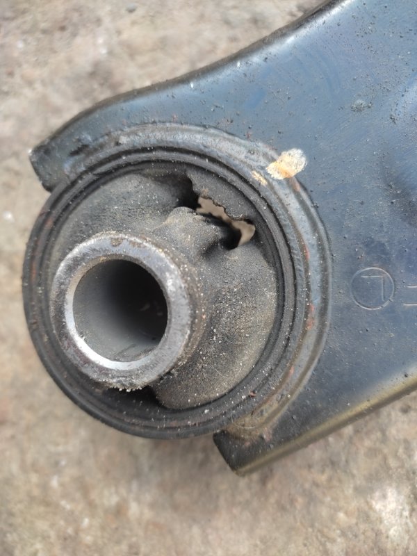 Рычаг передней подвески нижний передний левый SUBARU FORESTER 12-19 Внедорожник 2.5 FB25B