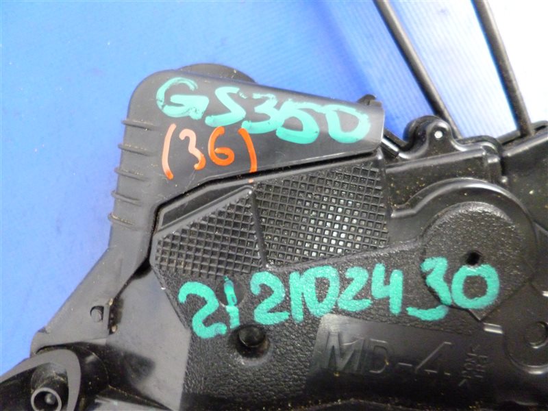 Замок двери передний правый GS350 GS300 05-11 2007 Седан 3.5