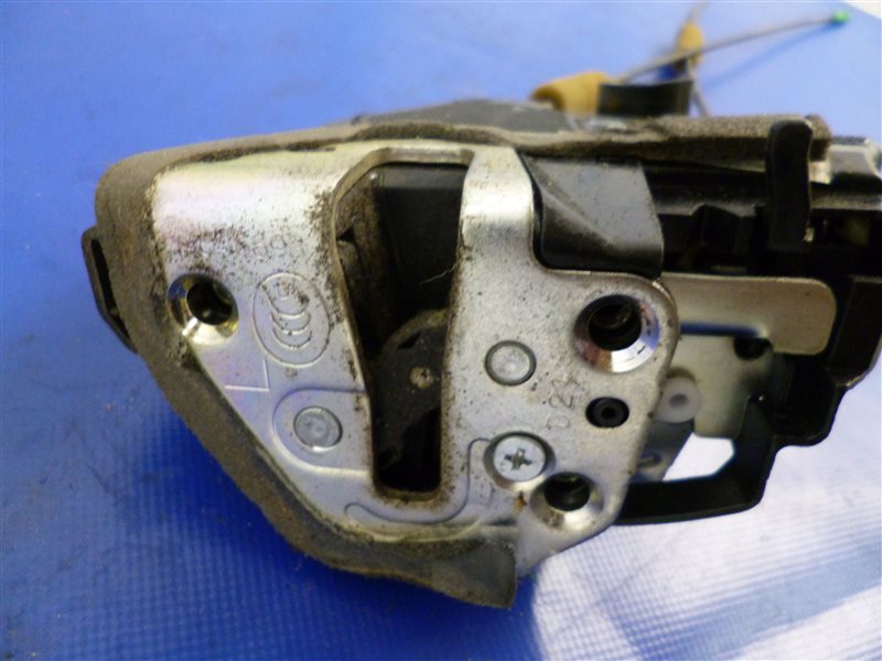 Замок двери задний левый COROLLA 150 06-13 Замок двери задний левый COROLLA 150 06-13