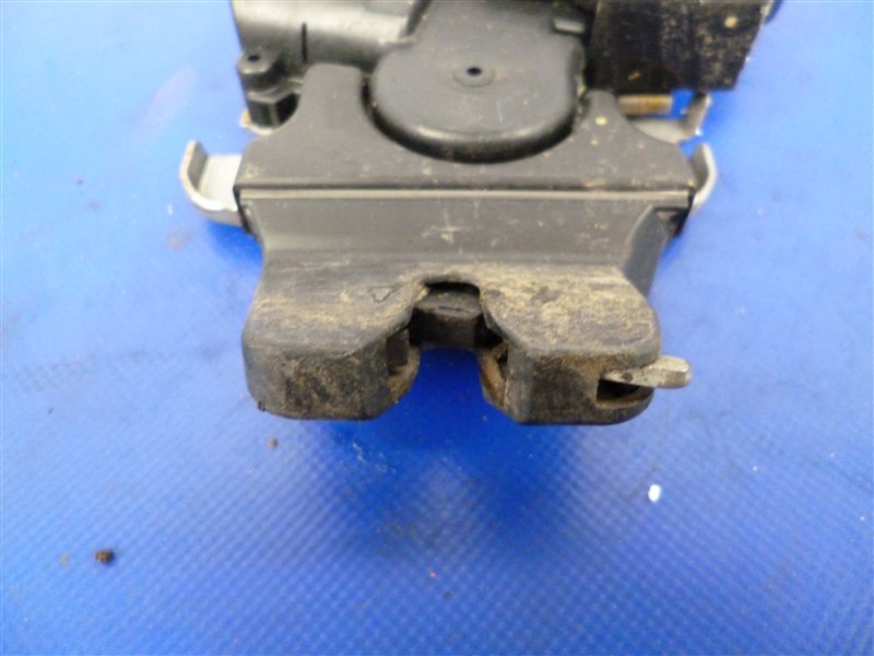 Замок крышки багажника LANCER X 10 07-15 2009 Седан 2.4 Замок крышки багажника LANCER X 10 07-15 2009 Седан 2.4