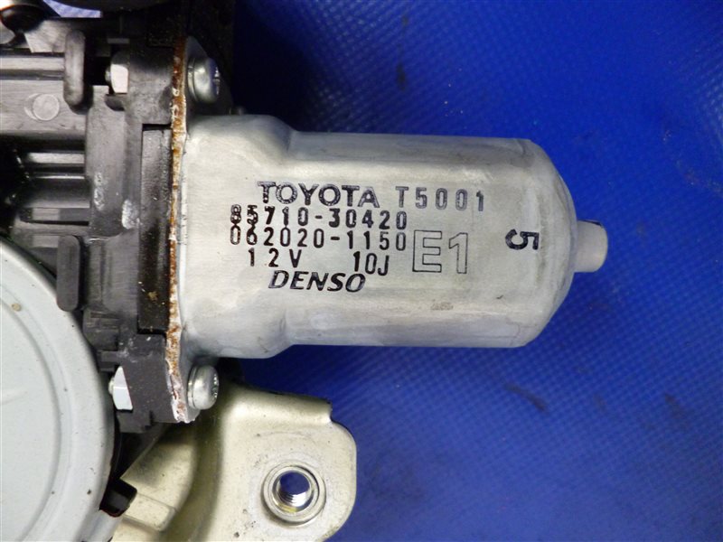 Стеклоподъемник передний правый GS350 GS300 05-11 2007 Седан 3.5