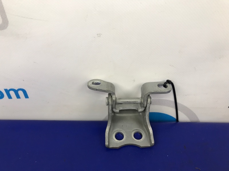Петля двери нижняя передняя правая ACCORD CU8 / TSX 08-14 2010 Седан 2.4