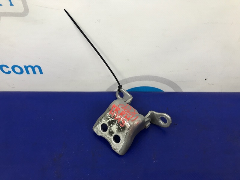 Петля двери нижняя передняя правая HONDA ACCORD CU8 / TSX 08-14 Седан 2.4