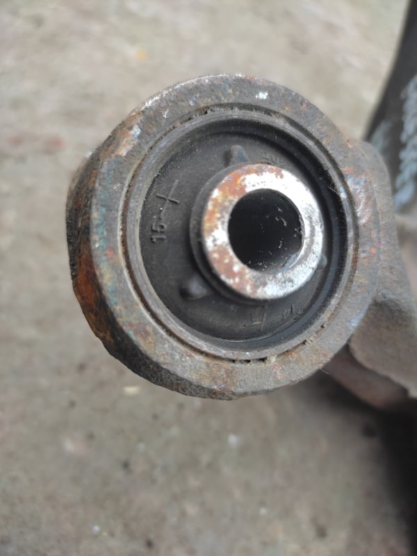 Цапфа задняя правая SUBARU FORESTER 12-19 Внедорожник 2.5 FB25B