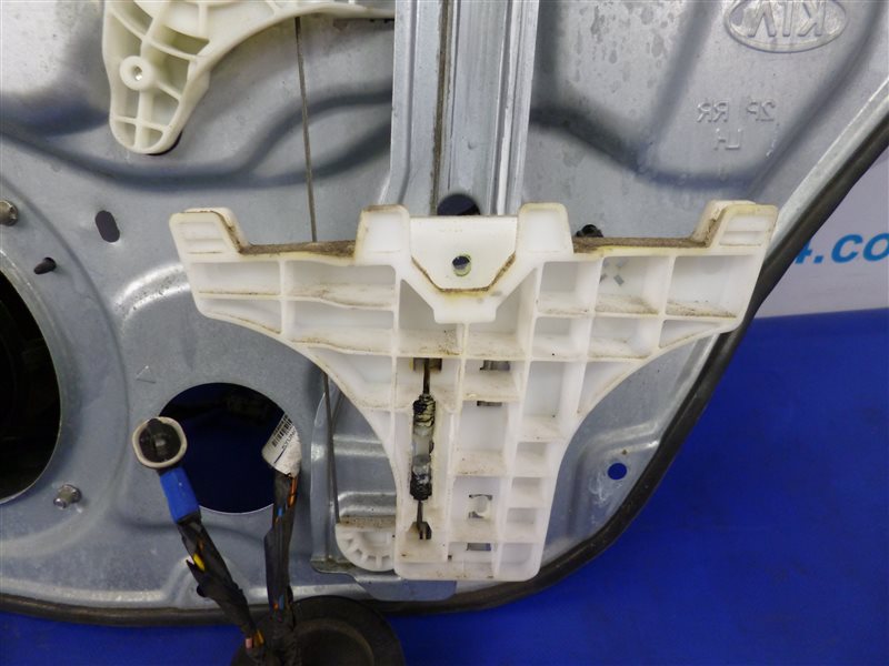 Стеклоподъемник задний левый SORENTO XM 09-14 2012 Внедорожник 3.5 Стеклоподъемник задний левый SORENTO XM 09-14 2012 Внедорожник 3.5