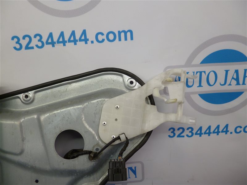 Стеклоподъемник задний левый SORENTO XM 09-14 2012 Внедорожник 3.5 Стеклоподъемник задний левый SORENTO XM 09-14 2012 Внедорожник 3.5