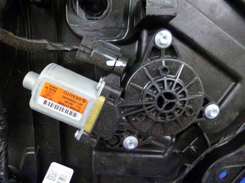 Стеклоподъемник задний правый TUCSON TL 15-20