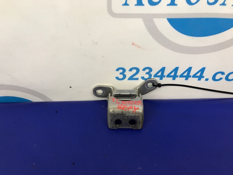 Петля двери верхняя задняя левая HONDA ACCORD CU8 / TSX 08-14 2009 Седан 2.4 67950-TA0-H11ZZ Б/У