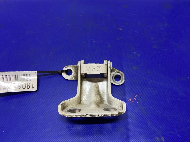 Петля двери верхняя задняя правая OUTBACK 09-14 BR 2011 Внедорожник 2.5