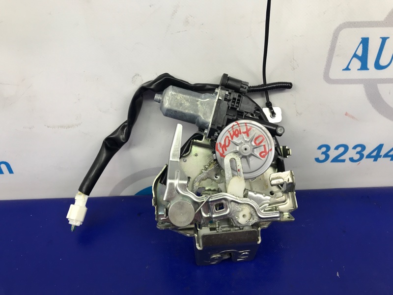 Замок крышки багажника задний RDX 12-19 2018 Внедорожник 3.5 Замок крышки багажника задний RDX 12-19 2018 Внедорожник 3.5