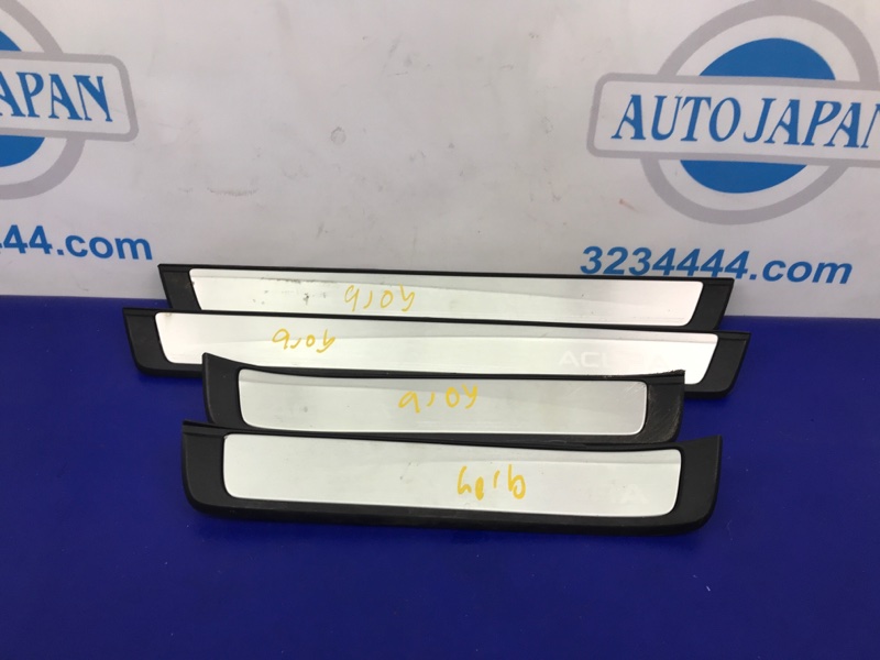 Накладка порога внутрення ACURA RDX 12-19 2018 Внедорожник 3.5 84252-TX4-A00ZA Б/У