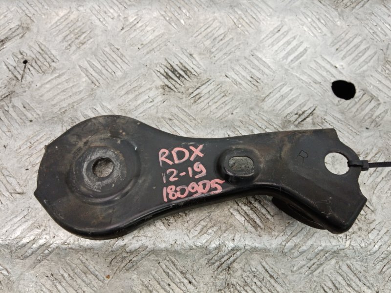 Крепление балки подвески переднее правое RDX 12-19 2018 Внедорожник 3.5 Крепление балки подвески переднее правое RDX 12-19 2018 Внедорожник 3.5
