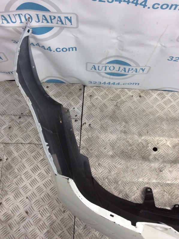 Бампер задний задний TOYOTA COROLLA E170 13-19