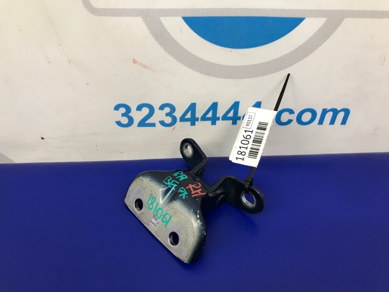 Петля двери верхняя задняя правая HYUNDAI ELANTRA MD 10-15 Седан 1.8