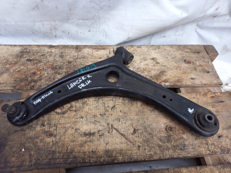 Рычаг передней подвески нижний передний левый MITSUBISHI LANCER X 10 07-15 2010 Седан 2.0 4B11 4013A281 Б/У