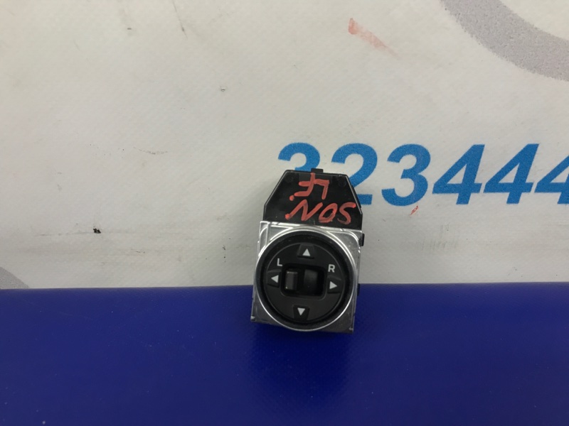 Блок управления зеркалами передний левый HYUNDAI SONATA LF 2014- 2017 Седан 2.4 93530-C1000 Б/У