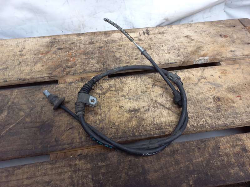 Трос стояночного тормоза задний правый MITSUBISHI LANCER X 10 07-15 2010 Седан 2.0 4B11 4820A050 Б/У