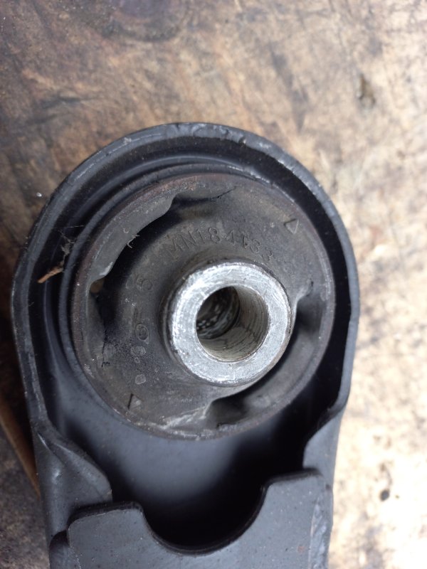 Рычаг передней подвески нижний передний правый LANCER X 10 07-15 2010 Седан 2.0 4B11