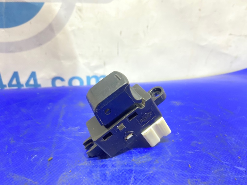 Кнопка стеклоподъемника задняя левая SUBARU OUTBACK 09-14 BR 2011 Внедорожник 2.5 83071FG110 Б/У