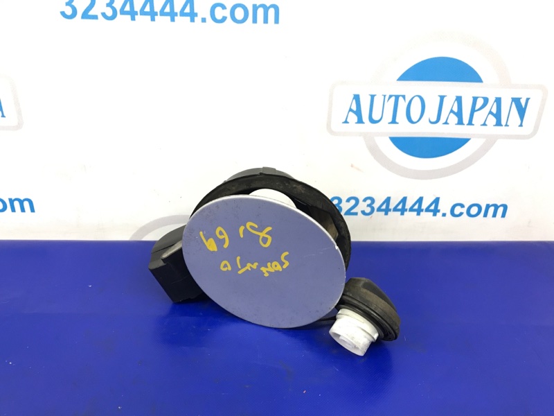 Запчасть лючок топливного бака KIA SORENTO UM 14- 2016 Внедорожник 2.4 69510-C6000 Б/У Лючок топливного бака KIA SORENTO UM 14- 2016 Внедорожник 2.4 69510-C6000 Б/У