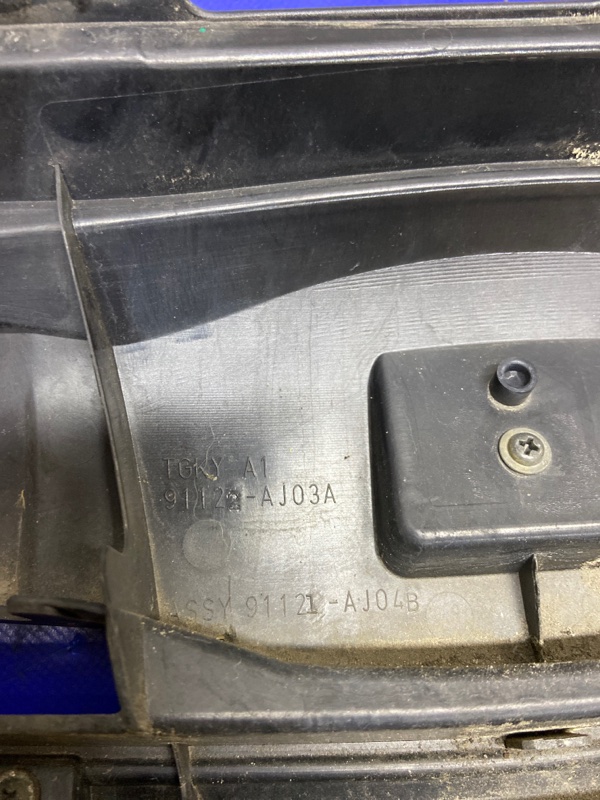 Решетка радиатора передняя OUTBACK 09-14 BR 2011 Внедорожник 2.5