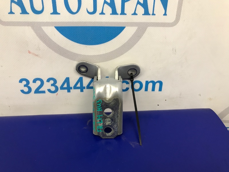 Петля двери нижняя передняя левая KIA SORENTO UM 14- 2016 Внедорожник 2.4 79320-2B010 Б/У