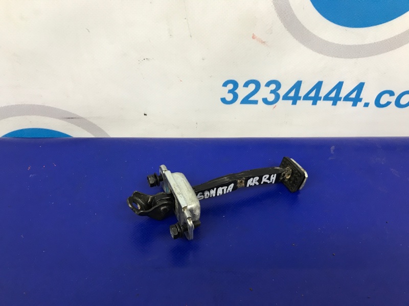 Запчасть ограничитель двери задний правый HYUNDAI SONATA YF 10-14 2013 YF 2.4 79490-3S000 Б/У Ограничитель двери задний правый HYUNDAI SONATA YF 10-14 2013 YF 2.4 79490-3S000 Б/У