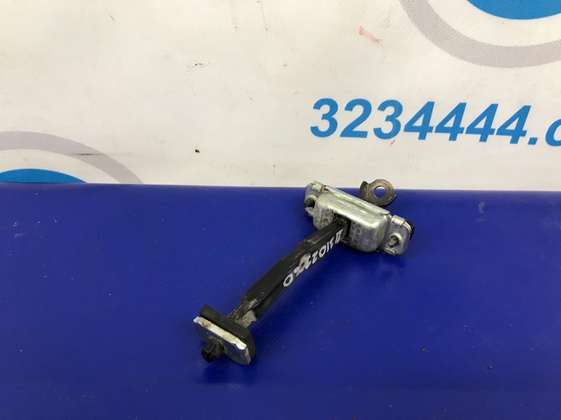 Ограничитель двери задний правый SONATA YF 10-14 2013 YF 2.4 Ограничитель двери задний правый SONATA YF 10-14 2013 YF 2.4