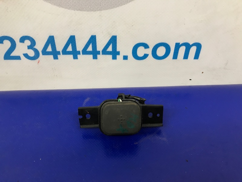 Кнопка открывания багажника наружная задняя ACURA MDX (YD3) 13-21 YD3 38369-TZ5-A01 Б/У