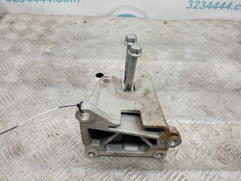 Кронштейн двигателя SORENTO UM 14- 2016 Внедорожник 2.4