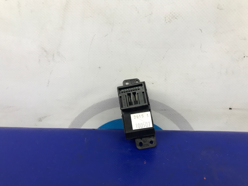 Блок кнопок памяти сидений передний левый MDX (YD2) 06-13 YD2 Блок кнопок памяти сидений передний левый MDX (YD2) 06-13 YD2