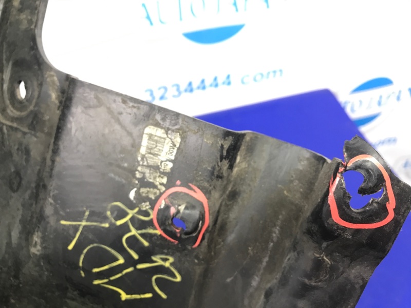 Брызговик передний левый MDX (YD2) 06-13 2010 YD2 3.7 J37A1