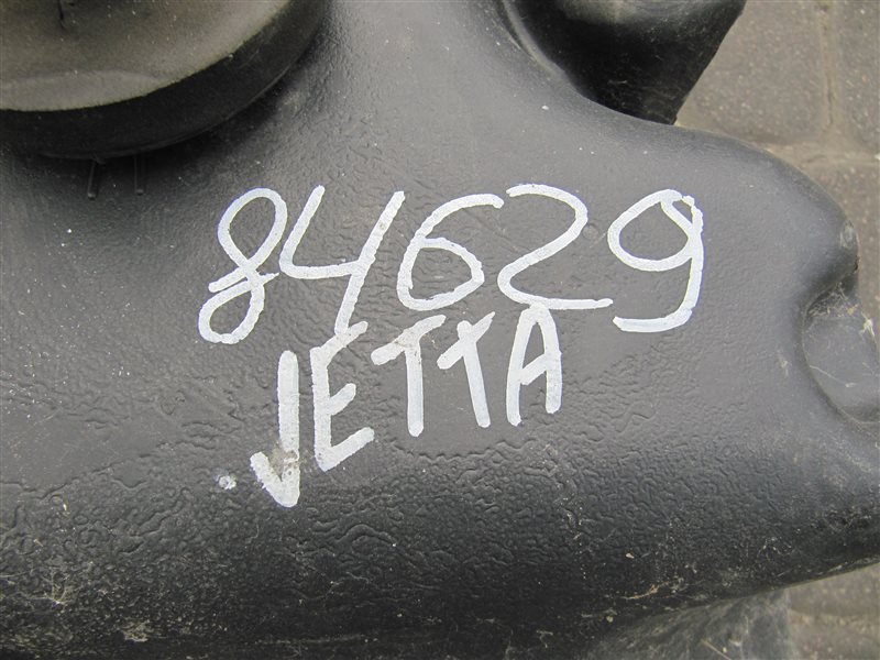 Топливный бак JETTA USA 10-17