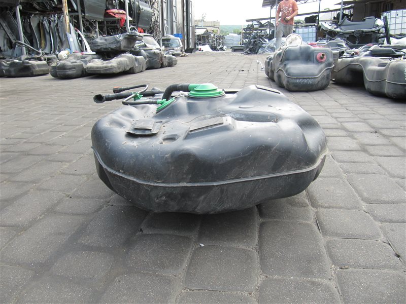 Топливный бак PRIUS - 30 09-17