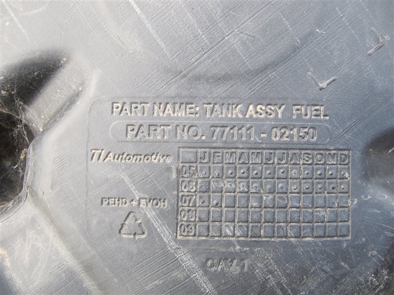 Топливный бак TOYOTA AURIS 06-12