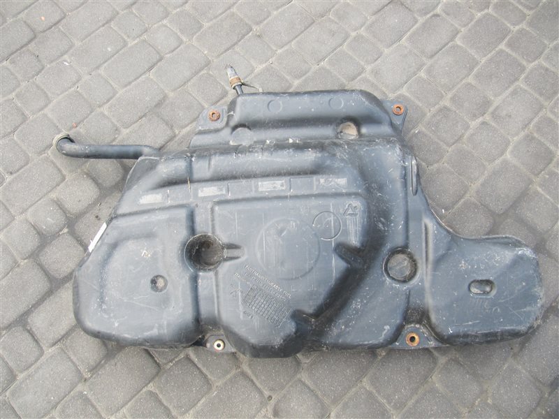 Топливный бак AURIS 06-12