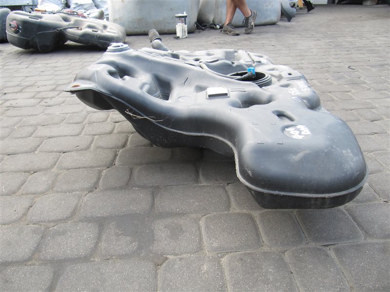 Топливный бак AURIS 06-12