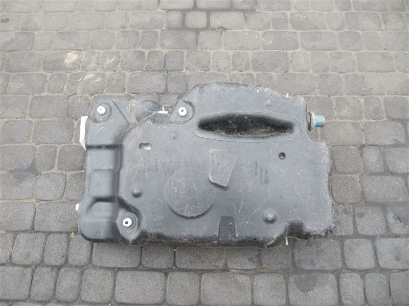 Топливный бак QX30 16-20 2016 Внедорожник 2.0 20PET